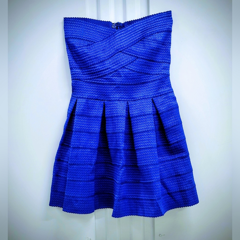 L'ATISTE SWEETHEART BUST STRAPLESS ELECTRIC BLUE BANDAGE DRESS FIT & FLARE SZ M